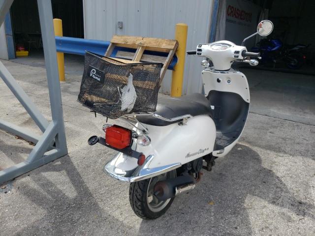 2018 LAND ROVER SCOOTER - RFGBS1D02JXBC0132