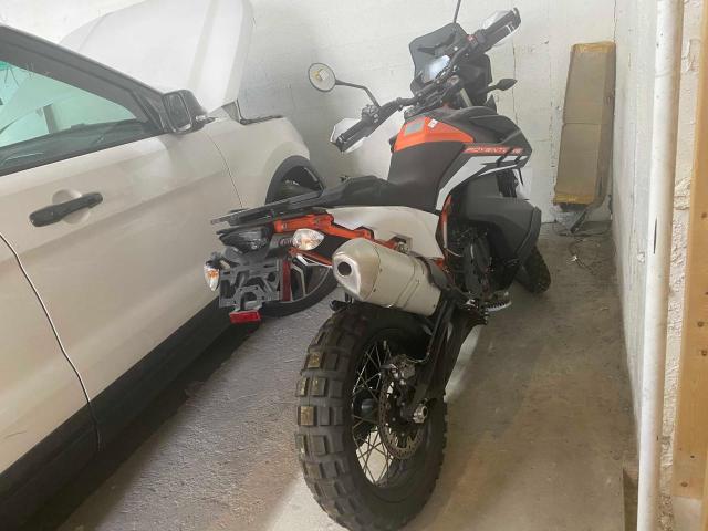 2021 KTM 890 ADVENT VBKTR6401MM811805