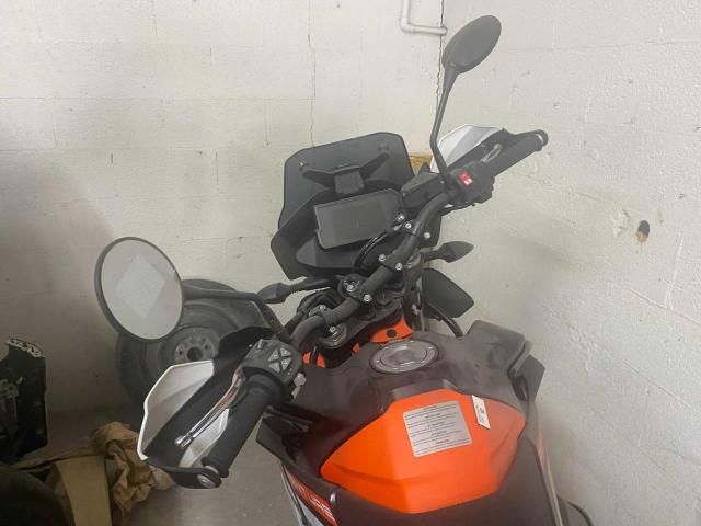 2021 KTM 890 ADVENT VBKTR6401MM811805