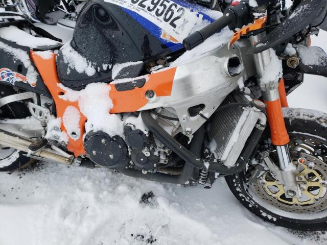 2002 SUZUKI GSX1300 R JS1GW71A222105248