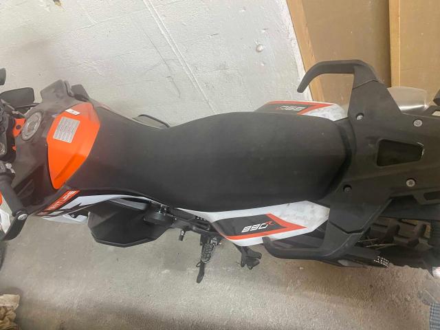 2021 KTM 890 ADVENT VBKTR6401MM811805