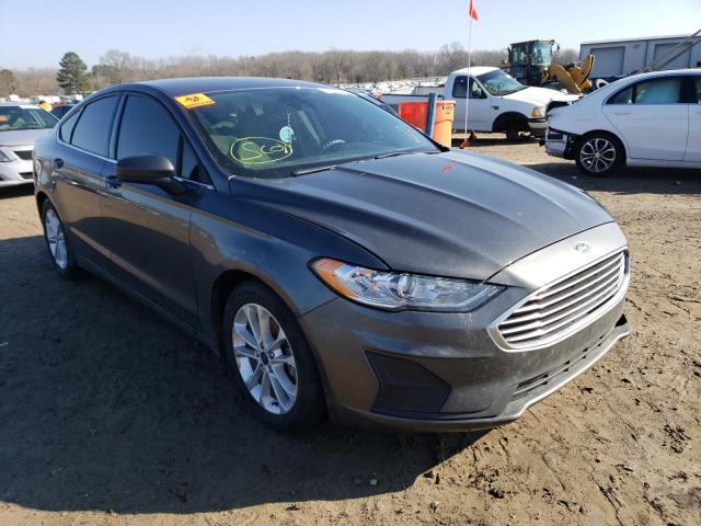 3FA6P0HD3KR161383 Ford Fusion SE