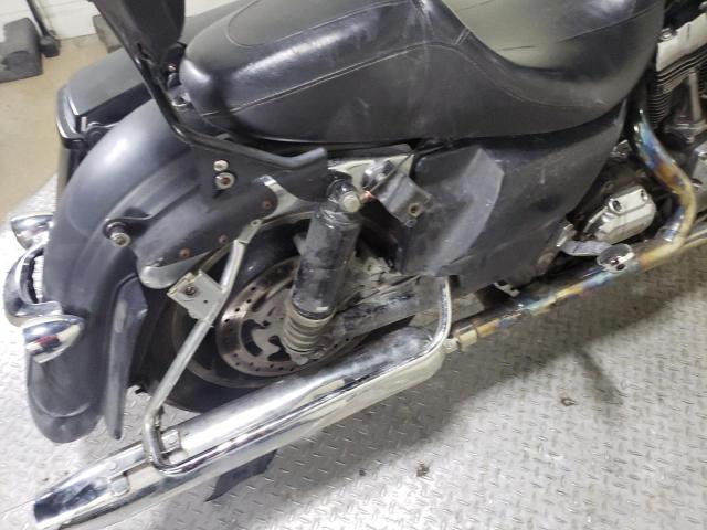 2010 HARLEY-DAVIDSON FLHX 1HD1KB414AB664075