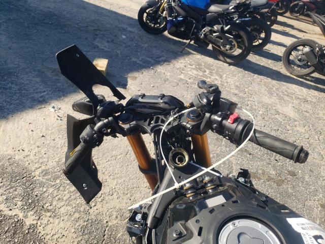 2019 YAMAHA YZFR3 A MH3RH18Y1KK001750