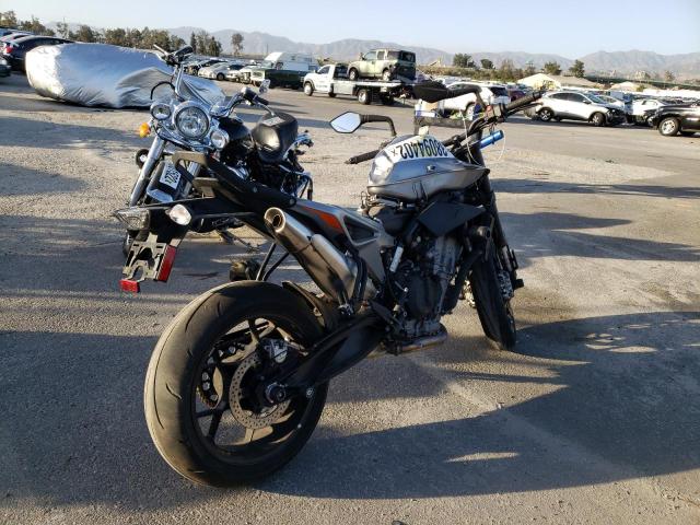 VBKTU6401KM739001 Ktm 790 Duke 2019. Фото: 3