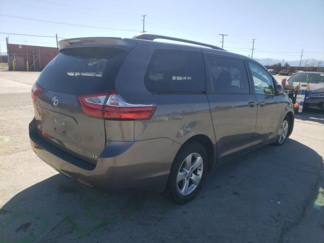 5TDKZ3DC1HS778708 Toyota Sienna Le 2017. Фото: 3