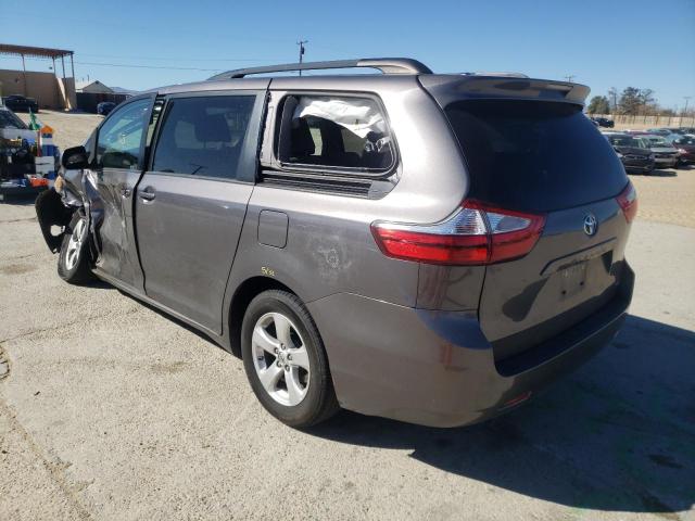 5TDKZ3DC1HS778708 Toyota Sienna Le 2017. Фото: 2