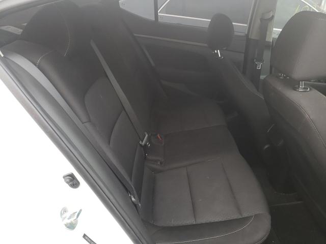 2018 HYUNDAI ELANTRA SE 5NPD84LF1JH370136