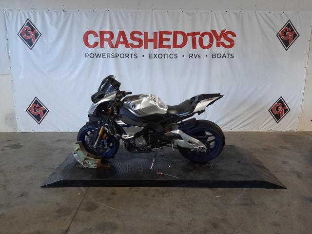 2016 YAMAHA YZFR1M C JYARN40Y9GA000181