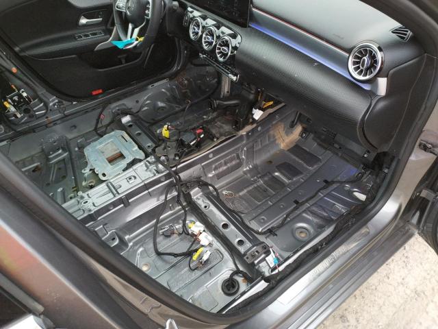 2020 MERCEDES-BENZ A 220 4MAT W1K3G4FBXLW043213