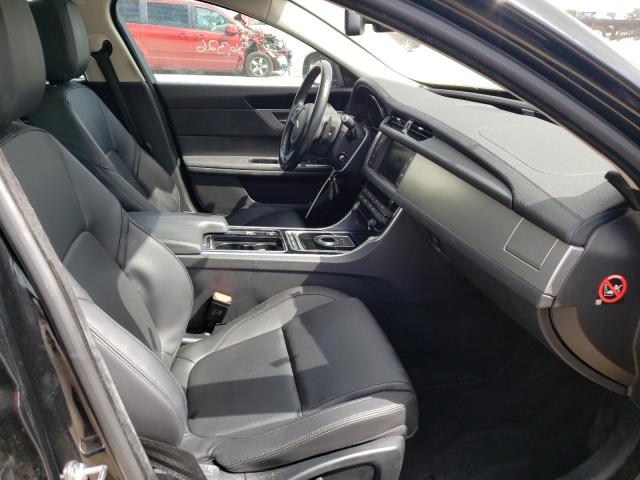 2017 JAGUAR XF PREMIUM SAJBD4BV7HCY35408