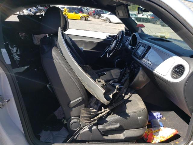 2017 VOLKSWAGEN BEETLE SE 3VWJ17AT5HM627530