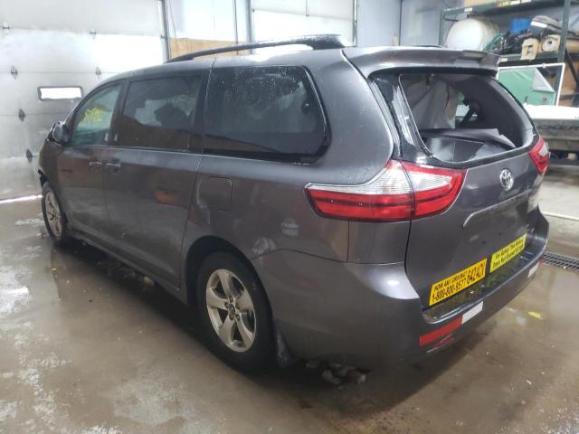 5TDKZ3DC1JS923526 Toyota Sienna Le 2018. Фото: 2