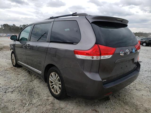 5TDYK3DC3CS258338 Toyota Sienna Xle 2012. Фото: 2
