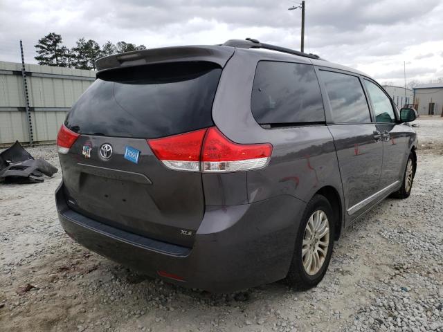 5TDYK3DC3CS258338 Toyota Sienna Xle 2012. Фото: 3