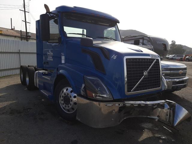 Salvage trucks for sale at Colton, CA auction: 2013 Volvo VN VNL