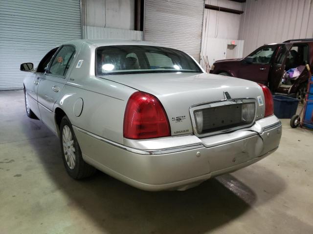 1LNHM81W65Y652487 Lincoln Town Car Signature