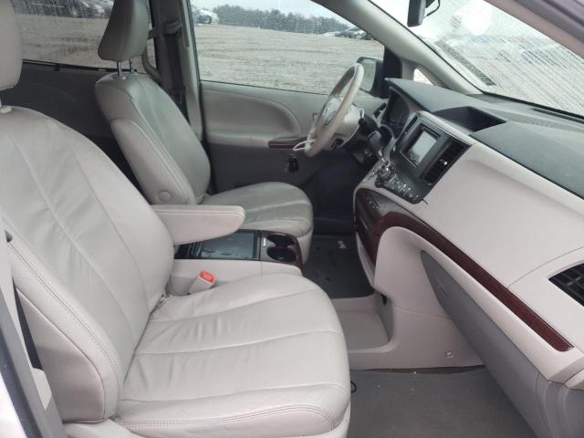 5TDYK3DC7CS236147 Toyota Sienna Xle 2012. Фото: 4