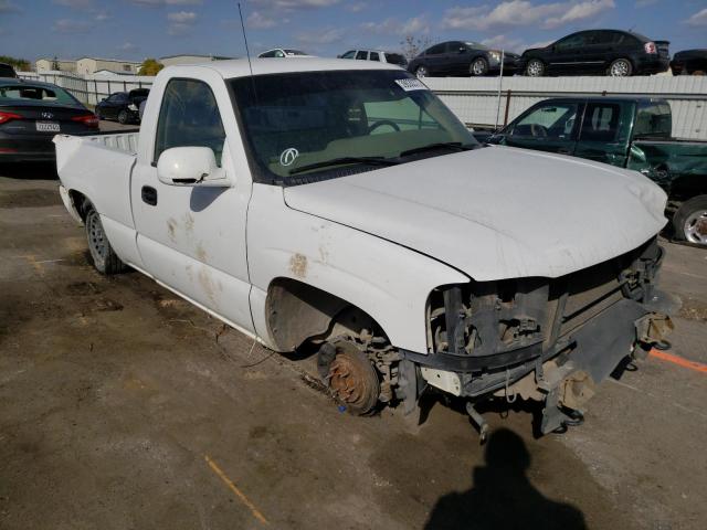 Salvage cars for sale from Copart Bakersfield, CA: 2005 GMC New Sierra