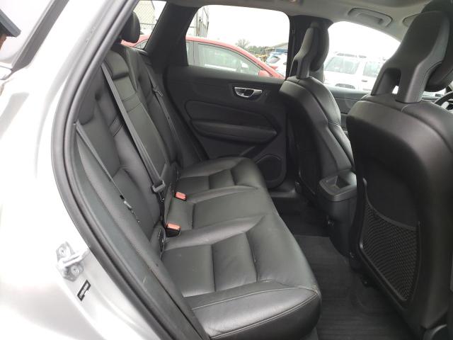 2018 VOLVO XC60 T5 LYV102RK4JB096689
