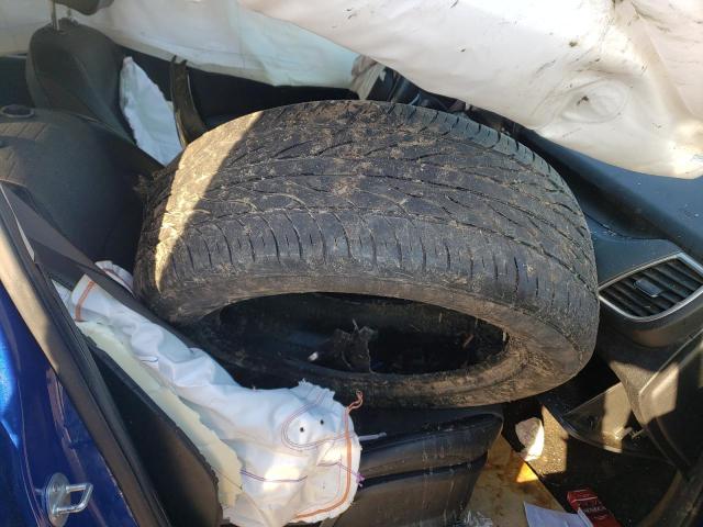 KNDEU2AA5M7044098 KIA Seltos
