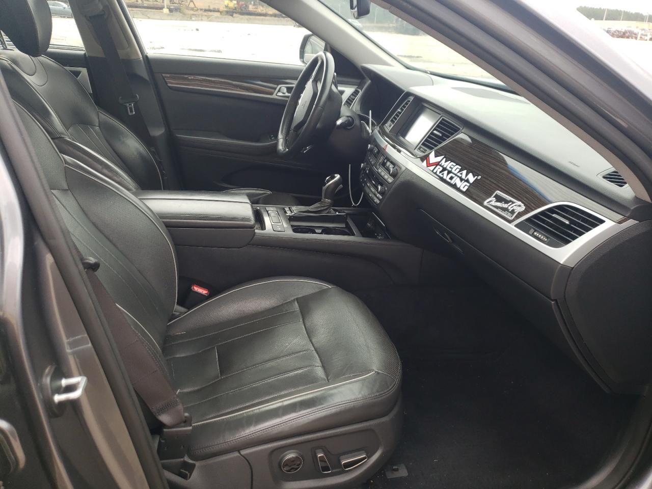 2015 Hyundai Genesis - Image 5