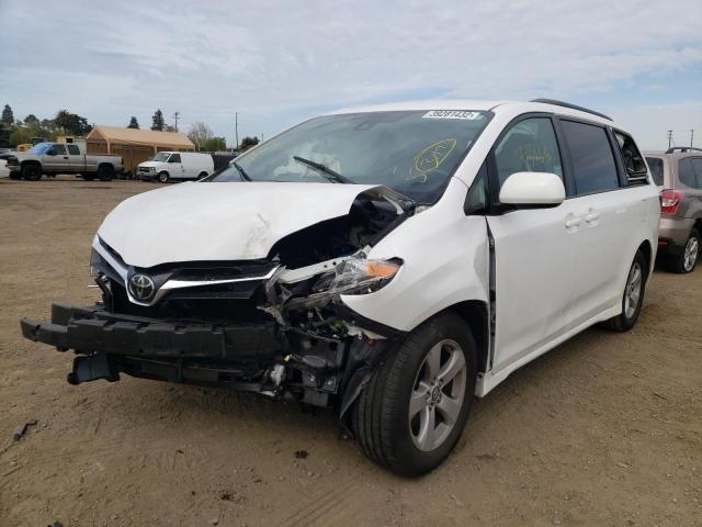 5TDKZ3DC1JS914471 Toyota Sienna Le 2018. Фото: 1