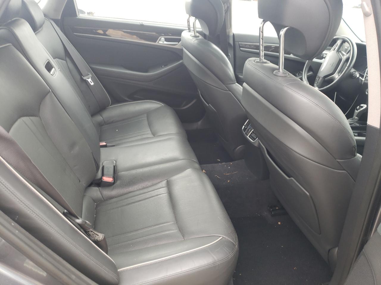 2015 Hyundai Genesis - Image 6