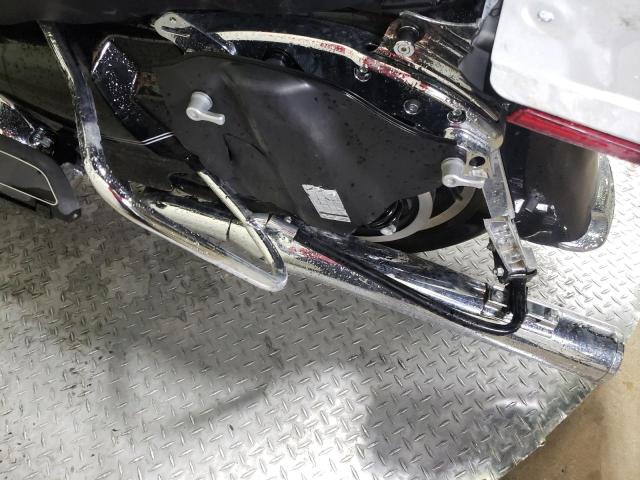 2017 HARLEY-DAVIDSON FLTRU 1HD1KGD15HB693625