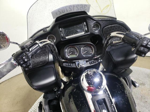 2017 HARLEY-DAVIDSON FLTRU 1HD1KGD15HB693625