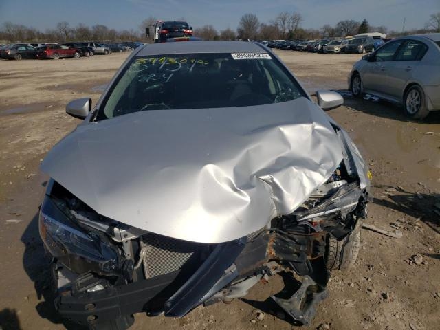 Фото: 2T1BURHE6HC925451 - 9