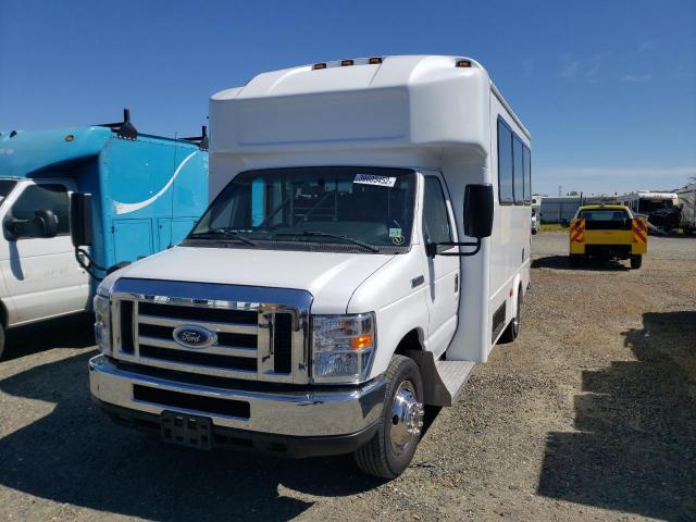 1FDFE4FS8HDC07389 Ford Econoline 2017. Фото: 1