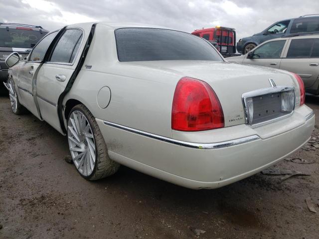 1LNHM82V07Y601785 Lincoln TOWNCAR