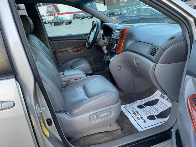 5TDZK22CX9S242096 Toyota Sienna Xle 2009. Фото: 4
