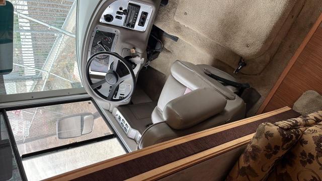 5B4LP57G643395563 Workhorse Custom Chassis Motorhome 2004. Фото: 4