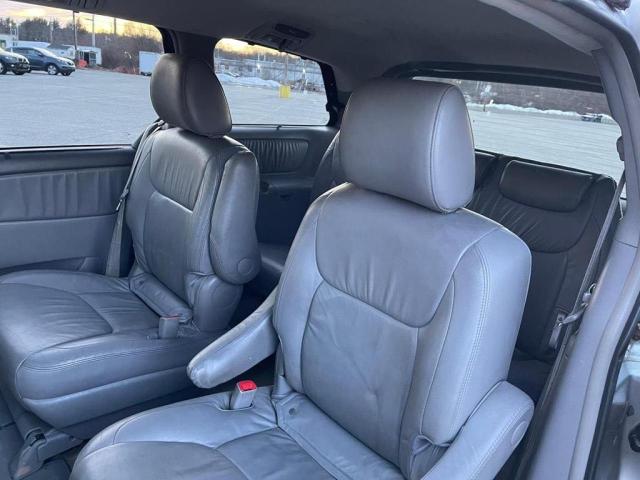 5TDZK22CX9S242096 Toyota Sienna Xle 2009. Фото: 8