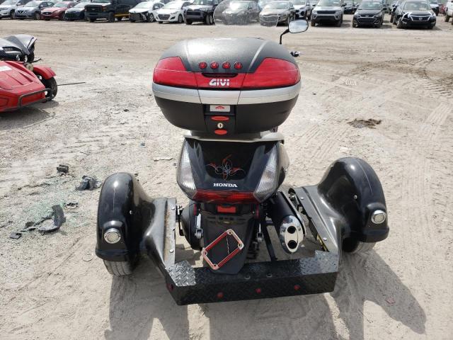 2011 HONDA FSC600 A JH2PF0141BK800030