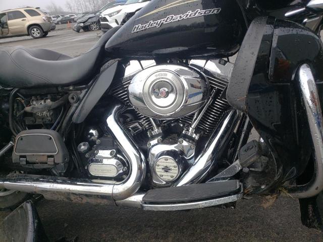 2011 HARLEY-DAVIDSON FLTRU 1HD1KGM11BB624289