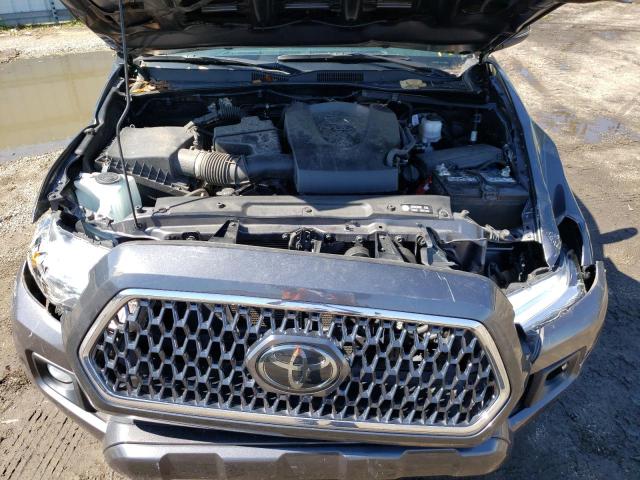 5TFAZ5CN6JX068892 Toyota Tacoma Dou 2018. Фото: 6