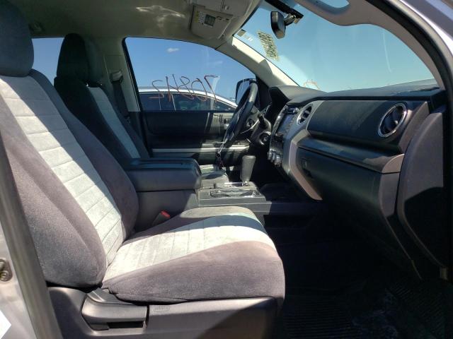 5TFRM5F12HX111936 Toyota Tundra Dou 2017. Фото: 4