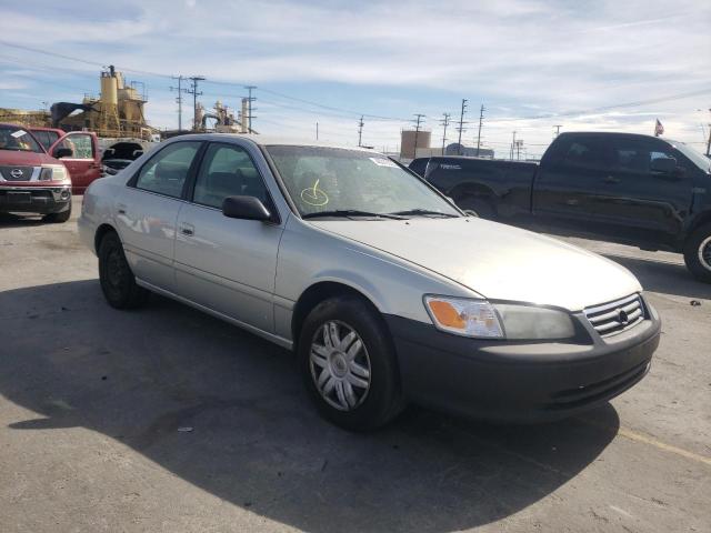 Фото: 4T1BG22KX1U857012 - 1