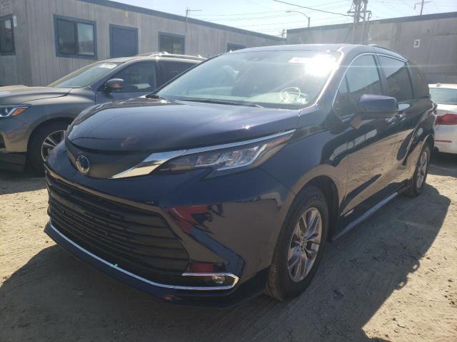 5TDYSKFC5MS016188 Toyota Sienna Xle 2021. Фото: 1