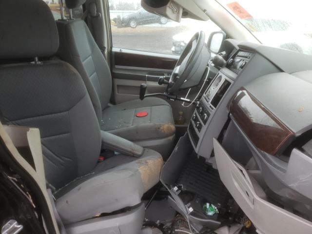 2A4RR5D16AR300575 Chrysler Town & Cou 2010. Фото: 4