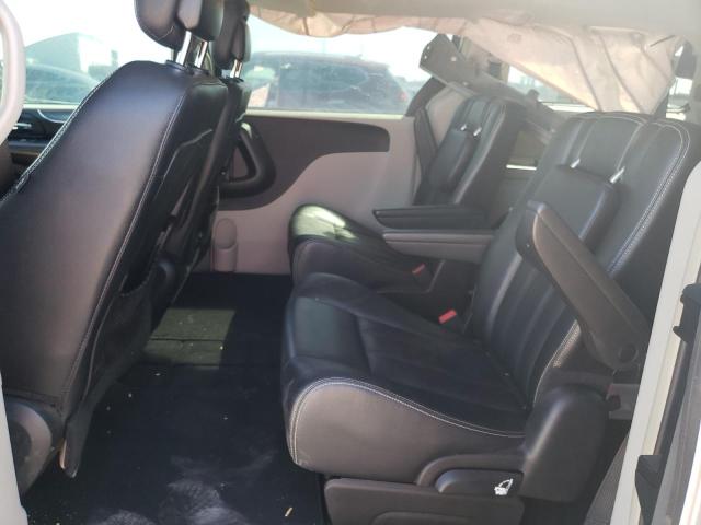 2015 CHRYSLER TOWN & COU 2C4RC1BG2FR645343