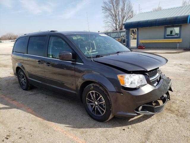 Salvage cars for sale from Copart Wichita, KS: 2017 Dodge Grand Caravan