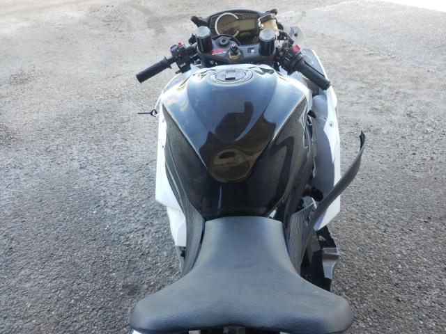 2014 SUZUKI GSX-R1000 JS1GT78A9E2101572