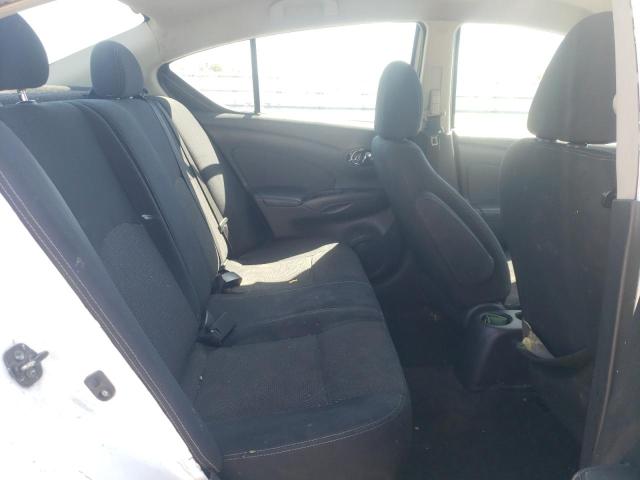 2015 NISSAN VERSA S 3N1CN7AP7FL854386