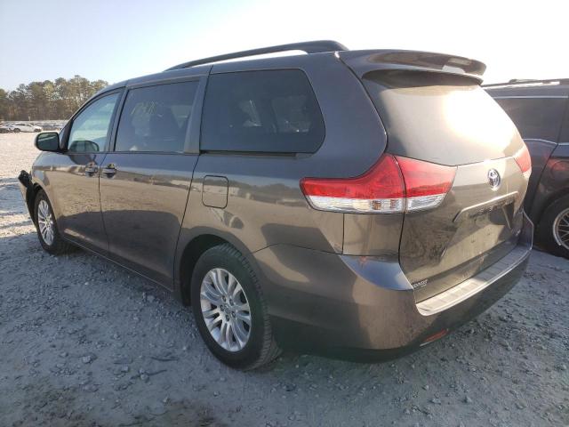 5TDYK3DC7CS239243 Toyota Sienna Xle 2012. Фото: 2
