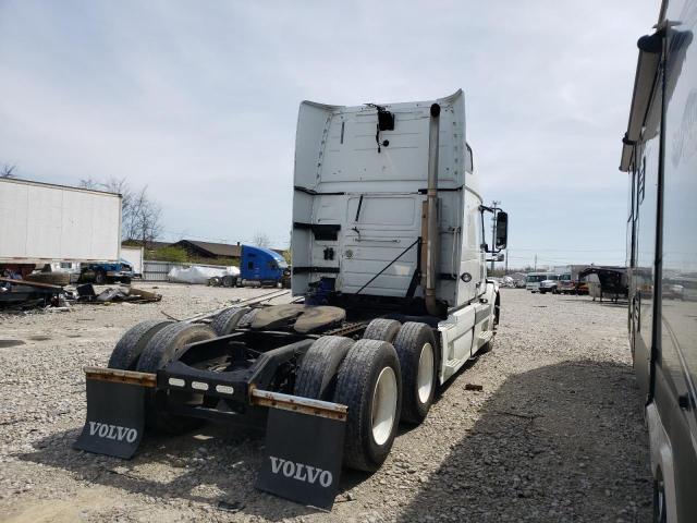 Фото: 4V4NC9GH17N421210 - 4