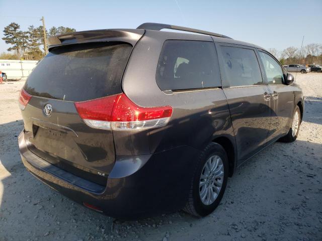 5TDYK3DC7CS239243 Toyota Sienna Xle 2012. Фото: 3